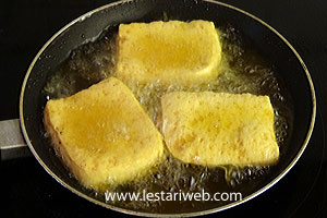 Menggoreng Tahu Gejrot