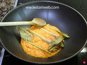 Menumis Bumbu Kenus Mebase