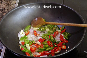 Menumis Bumbu Tumis Peda