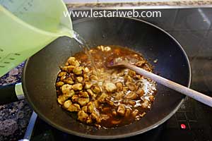 Mie Kangkung Step 10