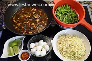 Mie Kangkung Step 13