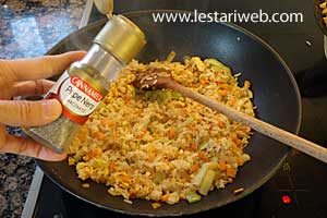 Nasi Goreng Teri Step 18