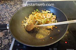 Nasi Goreng Udang Step 6