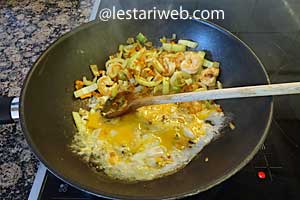 Nasi Goreng Udang Step 7