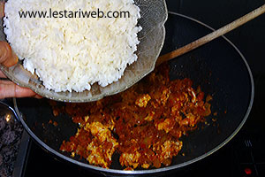 Nasi Untuk Nasgor Merah