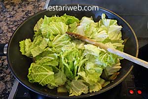 Oseng Jamur Sawi Putih Step 9