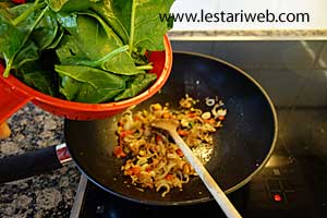 Oseng-Oseng Bayam Taoge Step 4