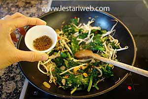 Oseng-Oseng Bayam Taoge Step 6