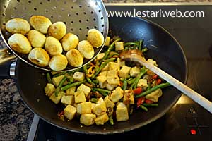 Oseng Tahu Telur Puyuh Step 13