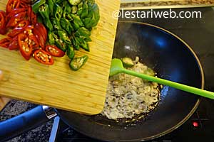 Oseng Udang Sawi Putih Step 5