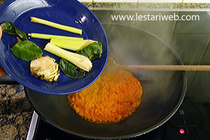 Rempah Ayam Masak Nanas