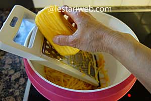 Membuat Rujak Serut Step 4