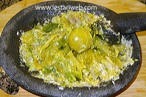 Sambal Ayam Cabai Hijau