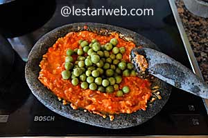 tekokak rebus dicampur sambal