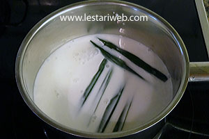 Santan Untuk Bubur Sagu