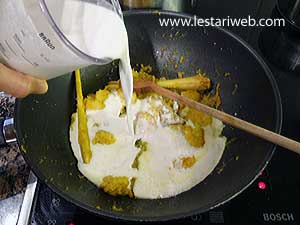 Santan Untuk Laksa Bogor