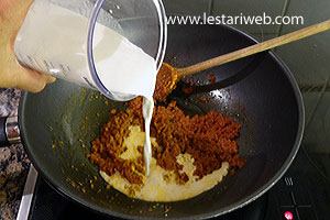 Santan Untuk Pecak Ayam