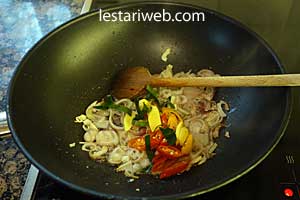 Sarden Bumbu Pedas Step 2