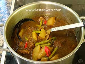 Sayur Pindang Keluak Matang