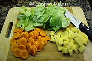 Membuat Sayur Sop Step 1