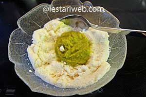 bumbu halus dicampur parutan singkong