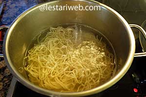 mie untuk tahu campur surabaya