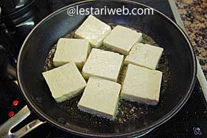 tahu goreng untuk tahu campur surabaya