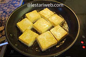 tahu digoreng kering