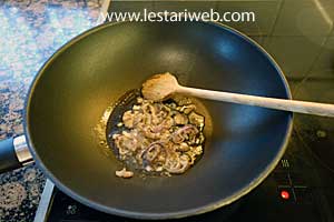 bumbu halus tahu isi ditumis