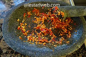 bumbu halus tahu tek