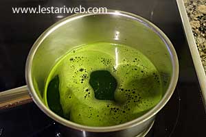 air hijau daun pandan