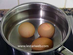 Telur Rebus Laksa Bogor