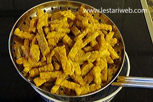 Tempe Oseng Ditiriskan