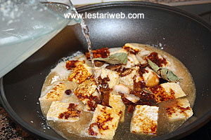 Tempe Bacem Direndam Bumbu