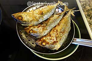 pindang goreng ditiriskan