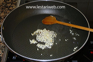 Tumis Bawang Putih Cincang