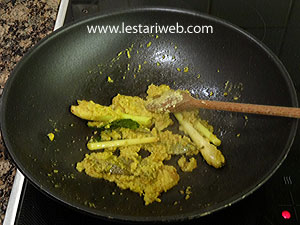 Tumis Bumbu Ayam Riau