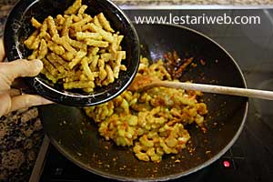 tempe dimasak tumis pare ikan teri