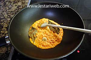 bumbu tumis pare ikan teri ditumis