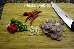 bumbu iris untuk tumis sawi hijau taoge