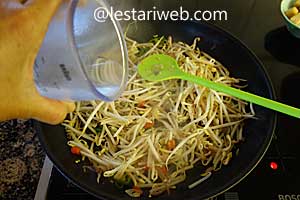 air untuk kuah tumis tahu ikan asin