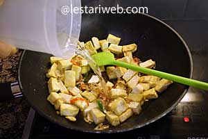 air untuk kuah tumis tahu saus tiram