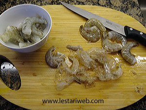 Udang Basah Disiangi